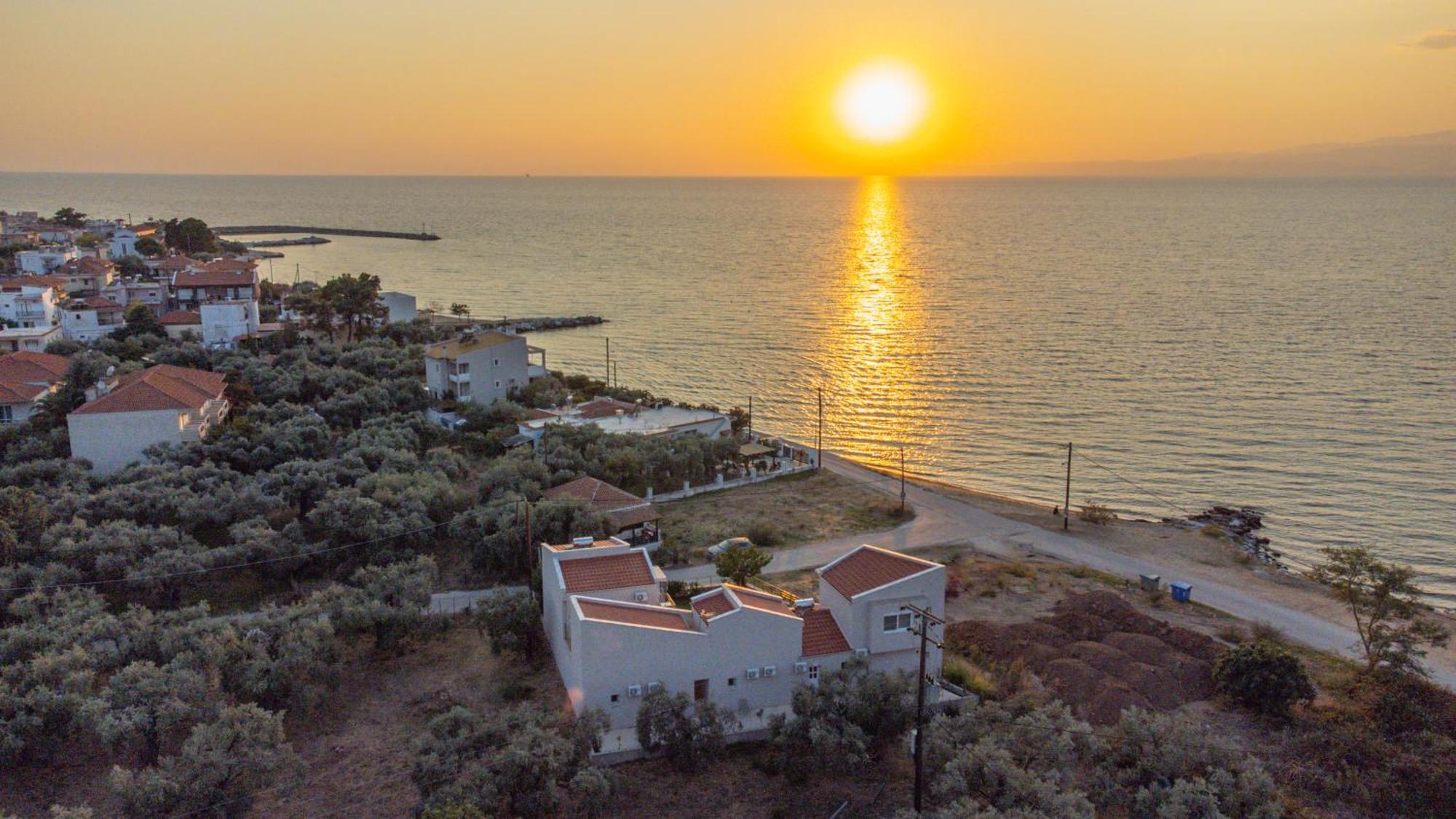 Yalos Beach Maisonettes Skala Sotiros Exterior photo